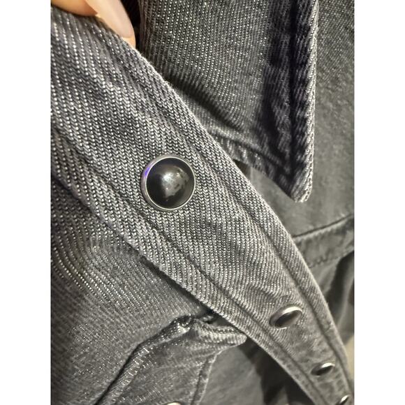 H&M Women’s Denim Western Shirt Gray Snap Button Long Sleeve Size M - Picture 3 of 5